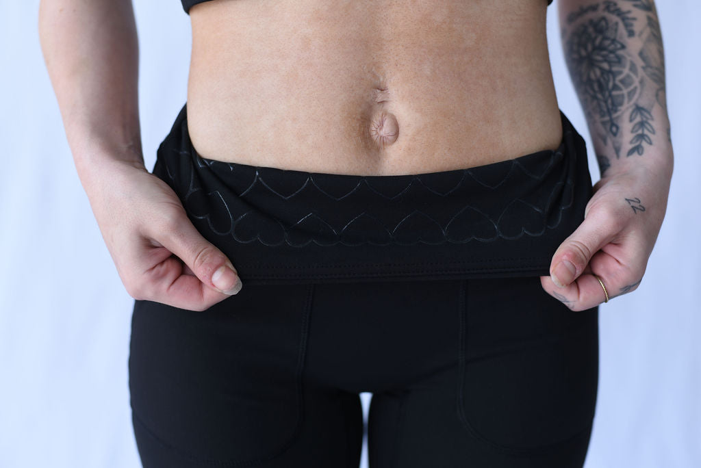 Suki Cross-Over Waist Flared Yoga Pants (Black)